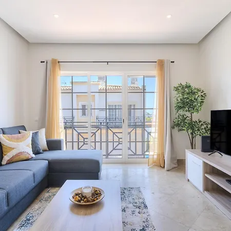 Apartment #325 Areias Walk To