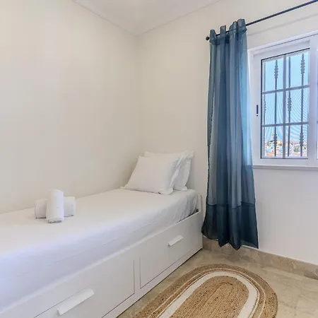 #325 Areias Walk To Apartment