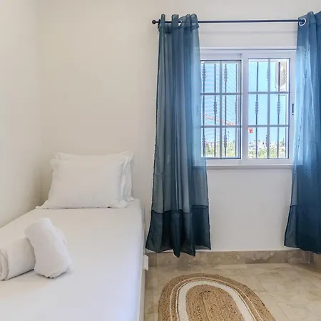 #325 Areias Walk To Apartment *