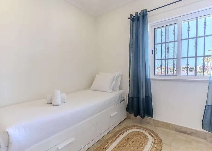 #325 Areias Walk To Apartment