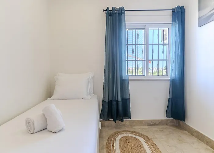 #325 Areias Walk To Apartment *